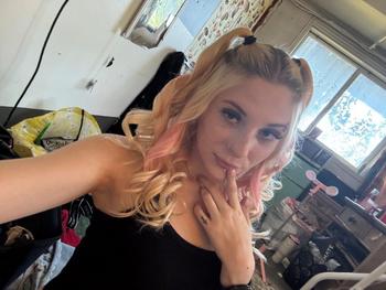 lily, 20  female escort, Santa Maria